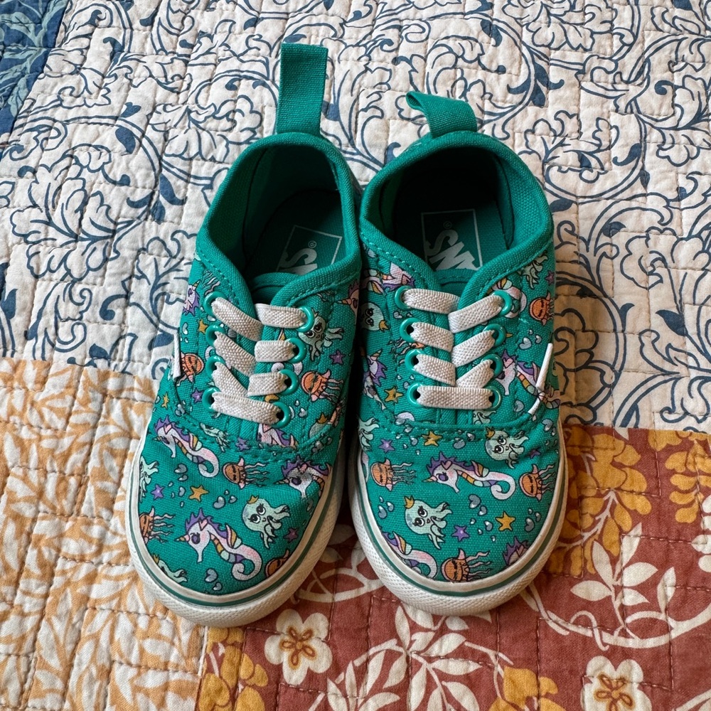 Toddler size 7 vans seahorse shoes